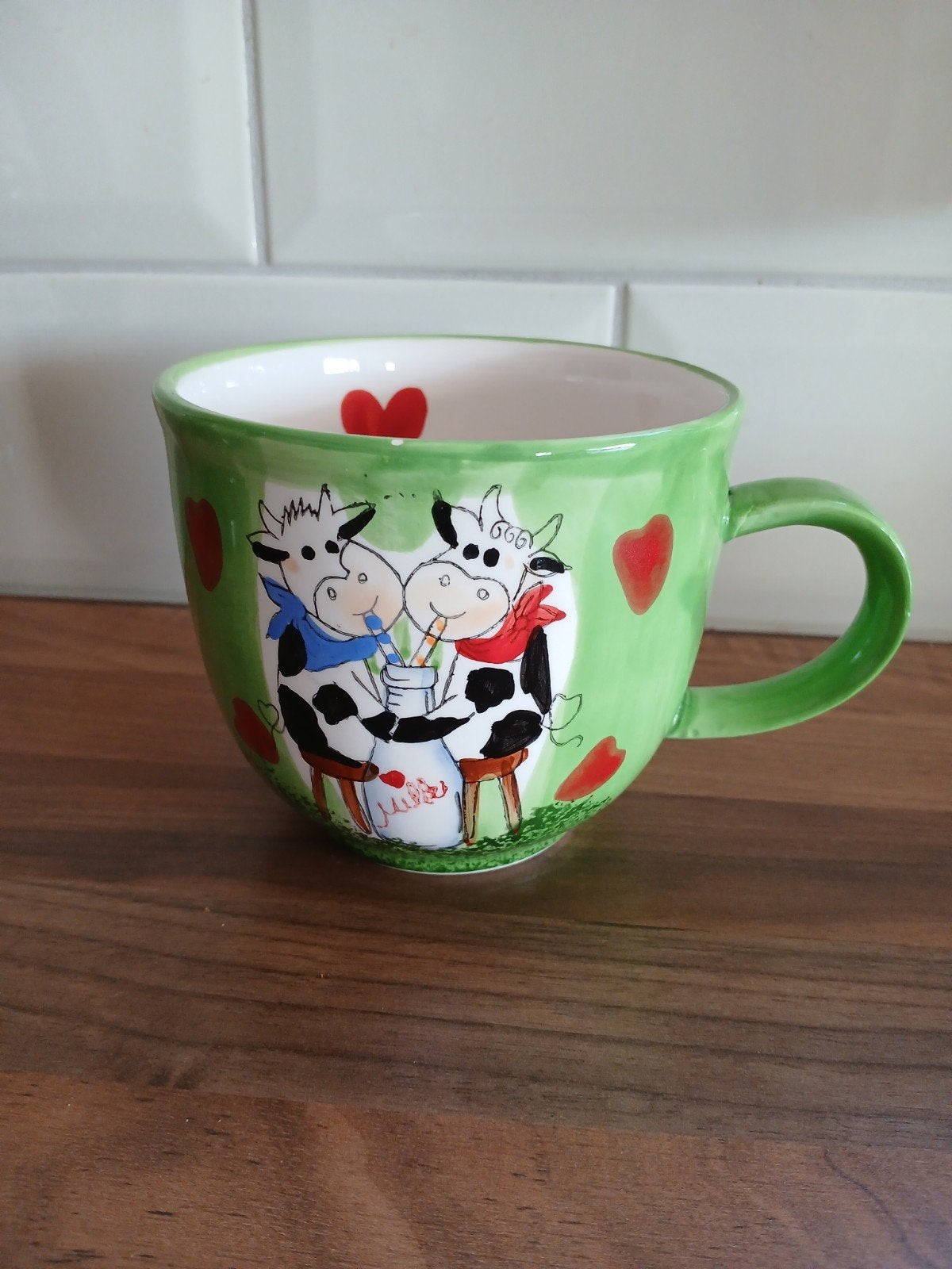 Grote groene beker/mok met koeien en hartjes, Ophalen of Verzenden, Zo goed als nieuw, Overige stijlen, Kop(pen) en/of Schotel(s)