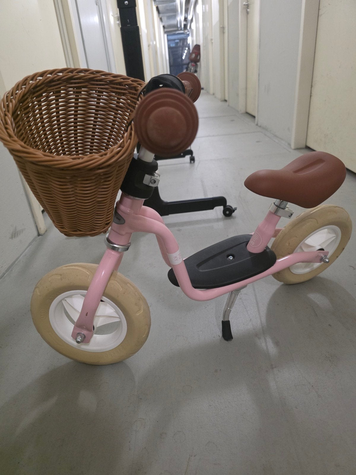 Puky loopfiets roze met mandje, Ophalen of Verzenden, Gebruikt, Minder dan 16 inch, Puky