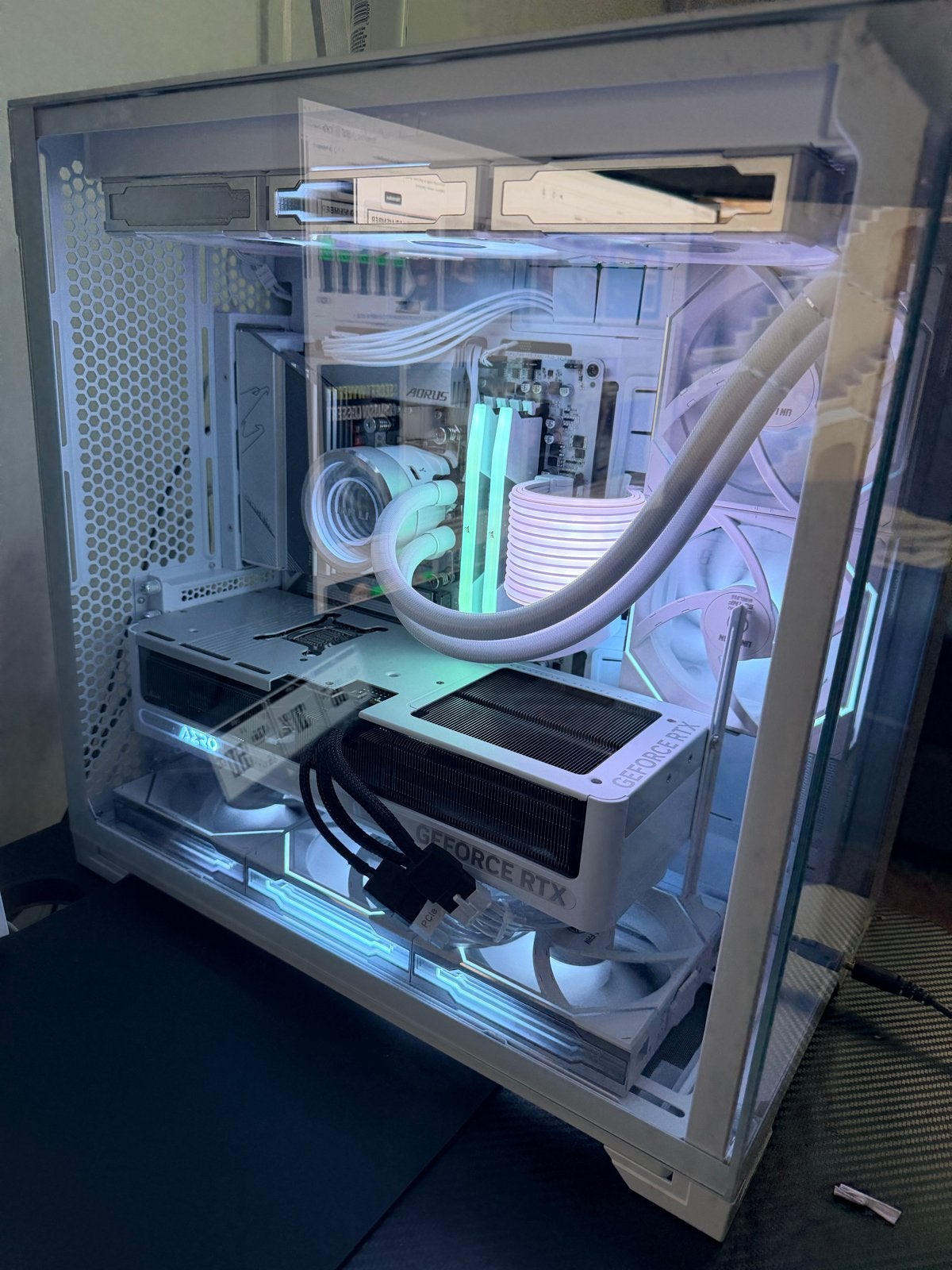 Krachtige Gaming PC: AMD Ryzen 7 9800X3D, RTX 5070 Ti, 32GB, Ophalen, 32 GB, Nieuw, Gaming