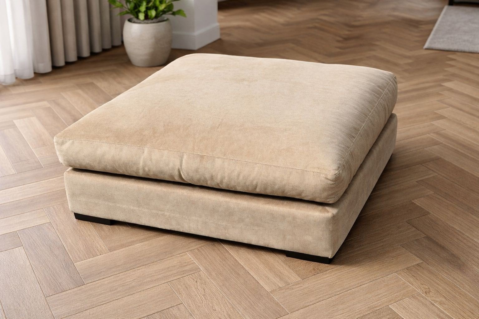Showmodel hocker / poef Fernardo UITVERKOOP van €574,-, Vierkant, Ophalen of Verzenden, 100 tot 125 cm, Nieuw