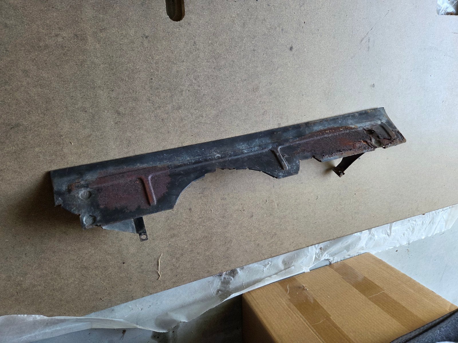 VW hitteschild Typ4 T2 411 412 westfalia origineel, Ophalen, Volkswagen, Spatbord