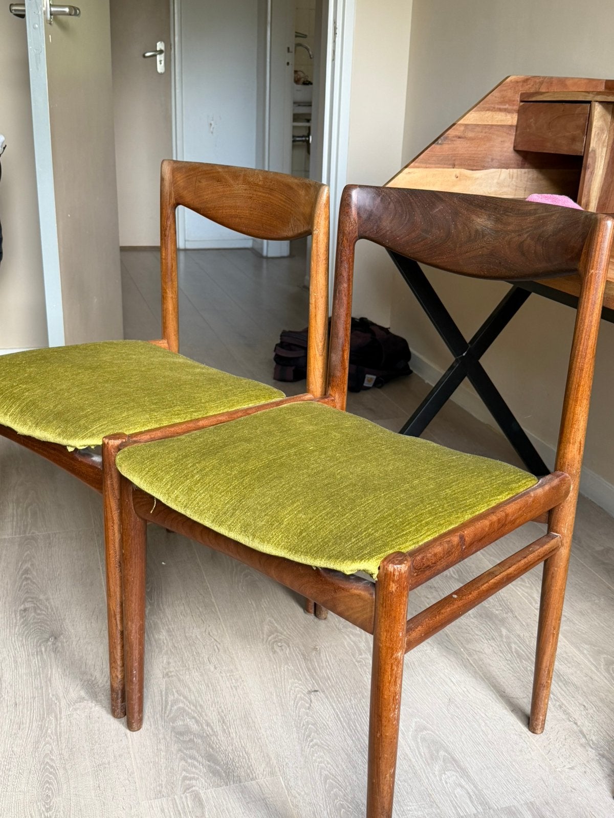 Vintage Scandinavische eetkamerstoelen 70’s set van 2, Huis en Inrichting, Stoelen, Ophalen, Zo goed als nieuw, Bruin, Vier