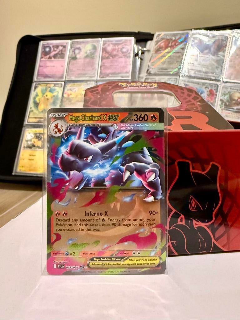Mega Charizard EX Pokémon Kaart - Zeldzaam!, Ophalen of Verzenden, Zo goed als nieuw, Losse kaart