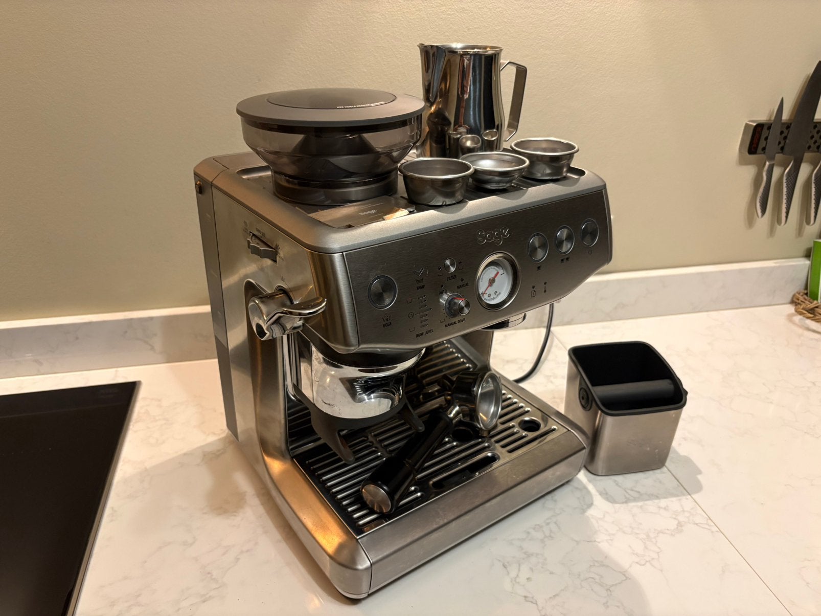Foto 3 van Sage Barista Express Impress – RVS – zo goed als nieuw