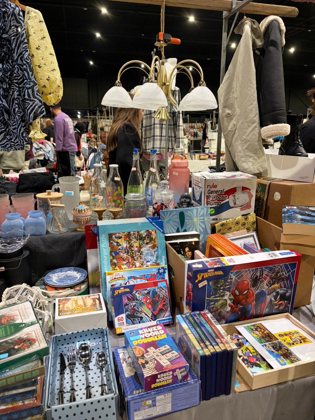 Grote partij rommelmarkt spullen, Ophalen, Zo goed als nieuw