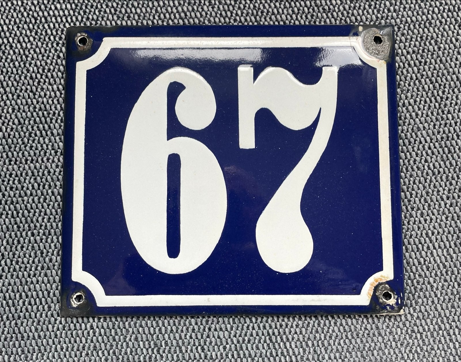 Blauw emaille huisnummer 67 - Vintage, Ophalen of Verzenden