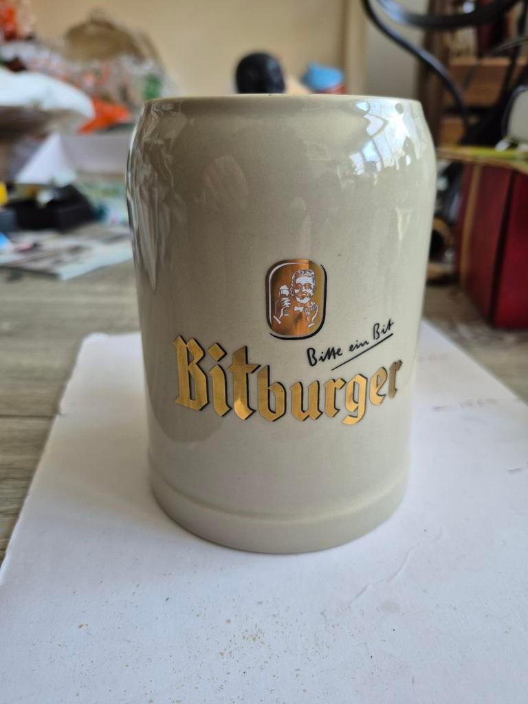 Bitburger Bierpul - Vintage Stenen Pul, Verzamelen, Biermerken, Ophalen of Verzenden, Gebruikt, Pul(len), Overige merken