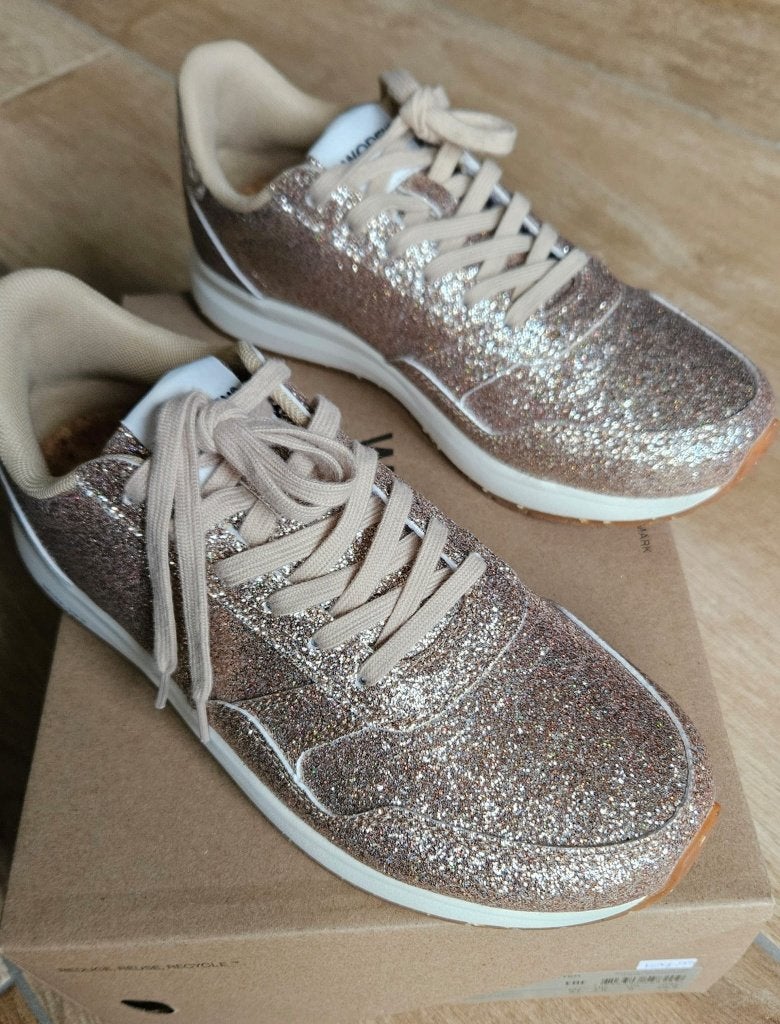 Maat 41 Woden sneakers glitter Nieuwstaat, Kleding | Dames, Schoenen, Overige kleuren, Ophalen of Verzenden, Sneakers of Gympen