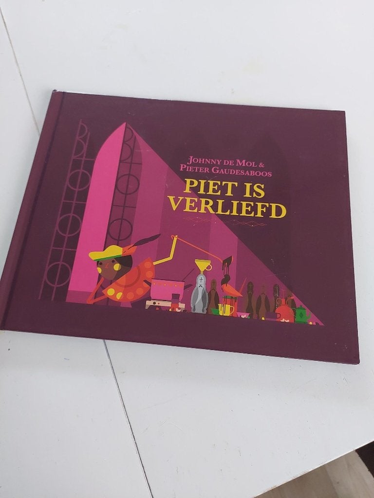 Sinterklaas boek, piet is verliefd, Diversen, Ophalen of Verzenden, Zo goed als nieuw