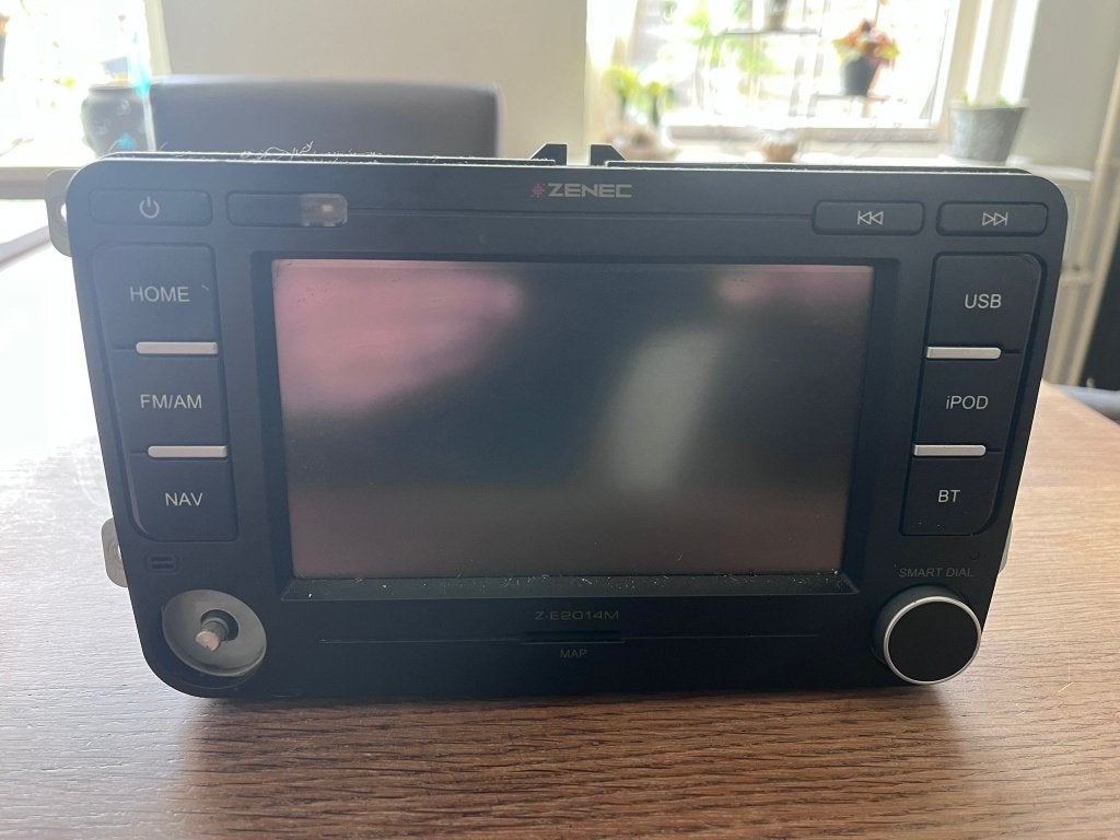 Auto radio zenec, Ophalen, Gebruikt