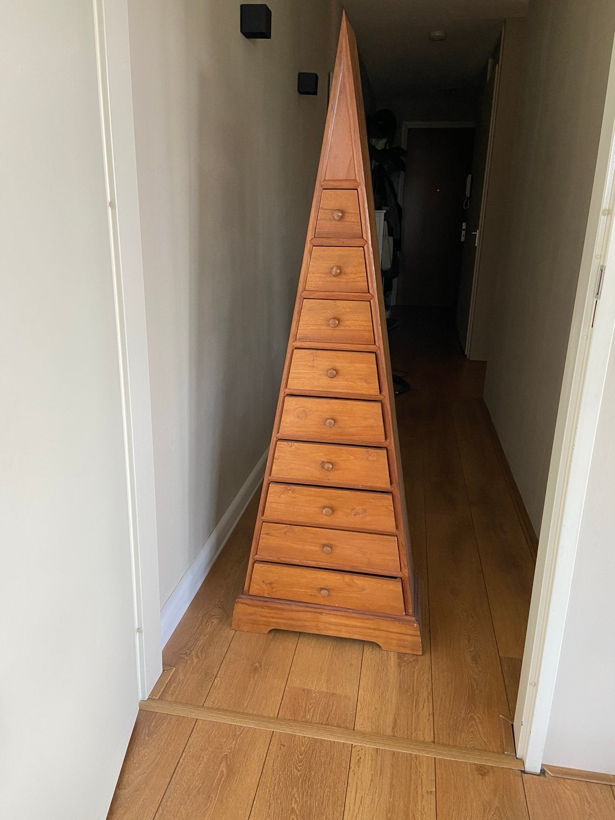 Uit Bali Boho Ibiza piramide kastje hout, Huis en Inrichting, Ophalen
