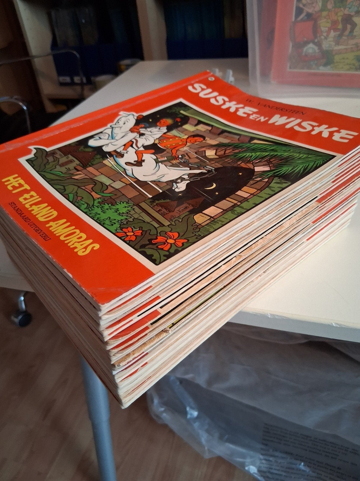24  oude  .ca 20x 1e Druk tussen 67 en 96. suske wiske, Gelezen, Willy Vandersteen, Ophalen of Verzenden, Meerdere stripboeken