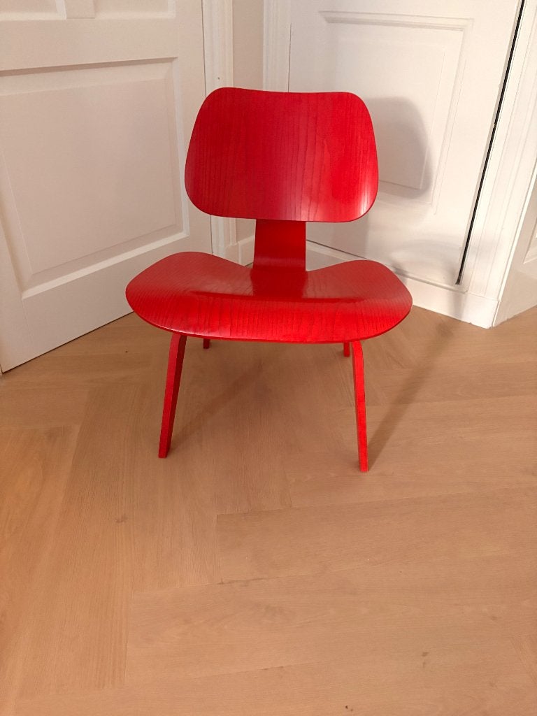 Originele Vitra Eames LCW Lounge Chair – rood, Ophalen, Zo goed als nieuw, Rood, Eén