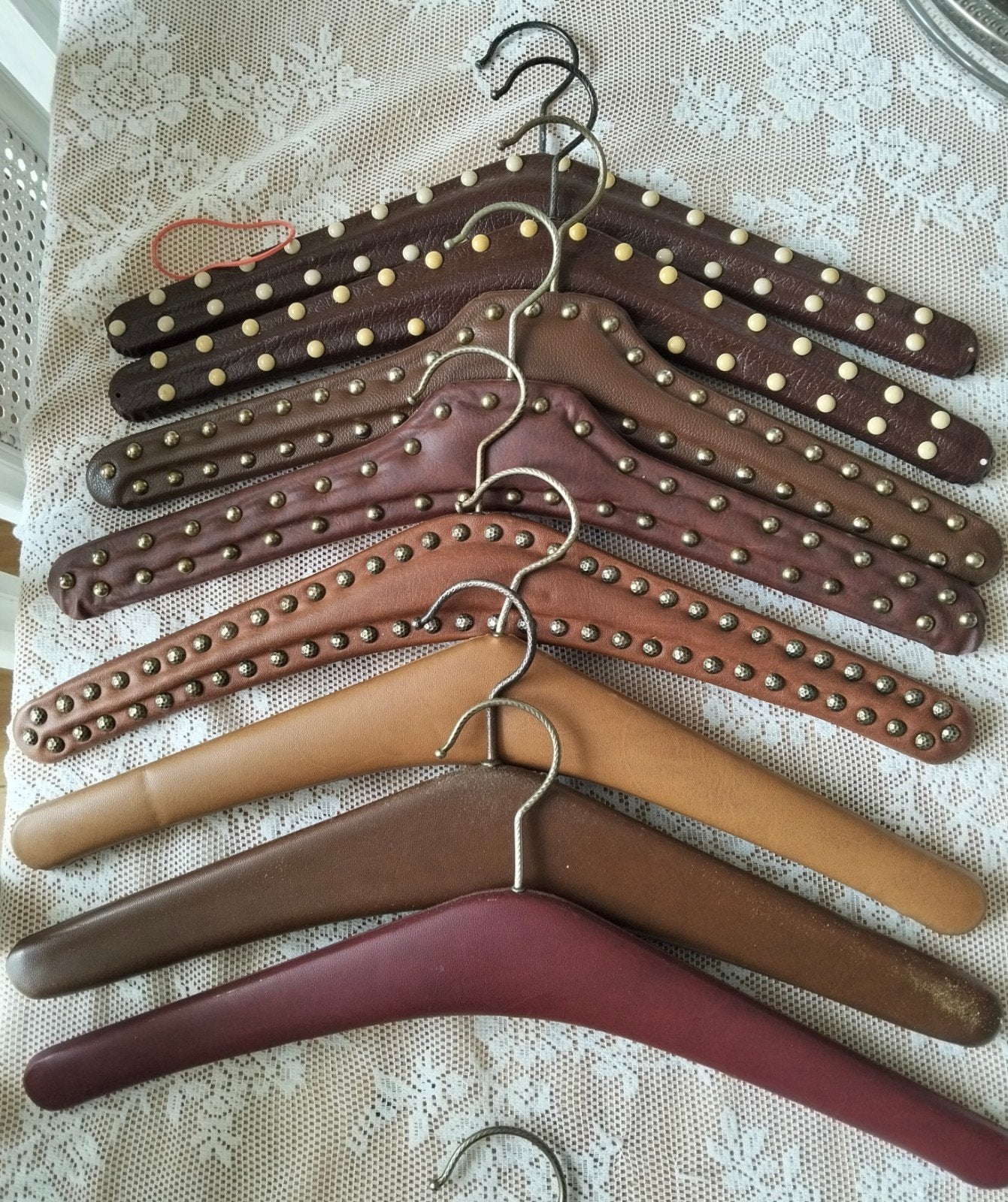 Bruine vintage kledinghangers, 8 stuks, Ophalen, Gebruikt, Hout, Volwassenen