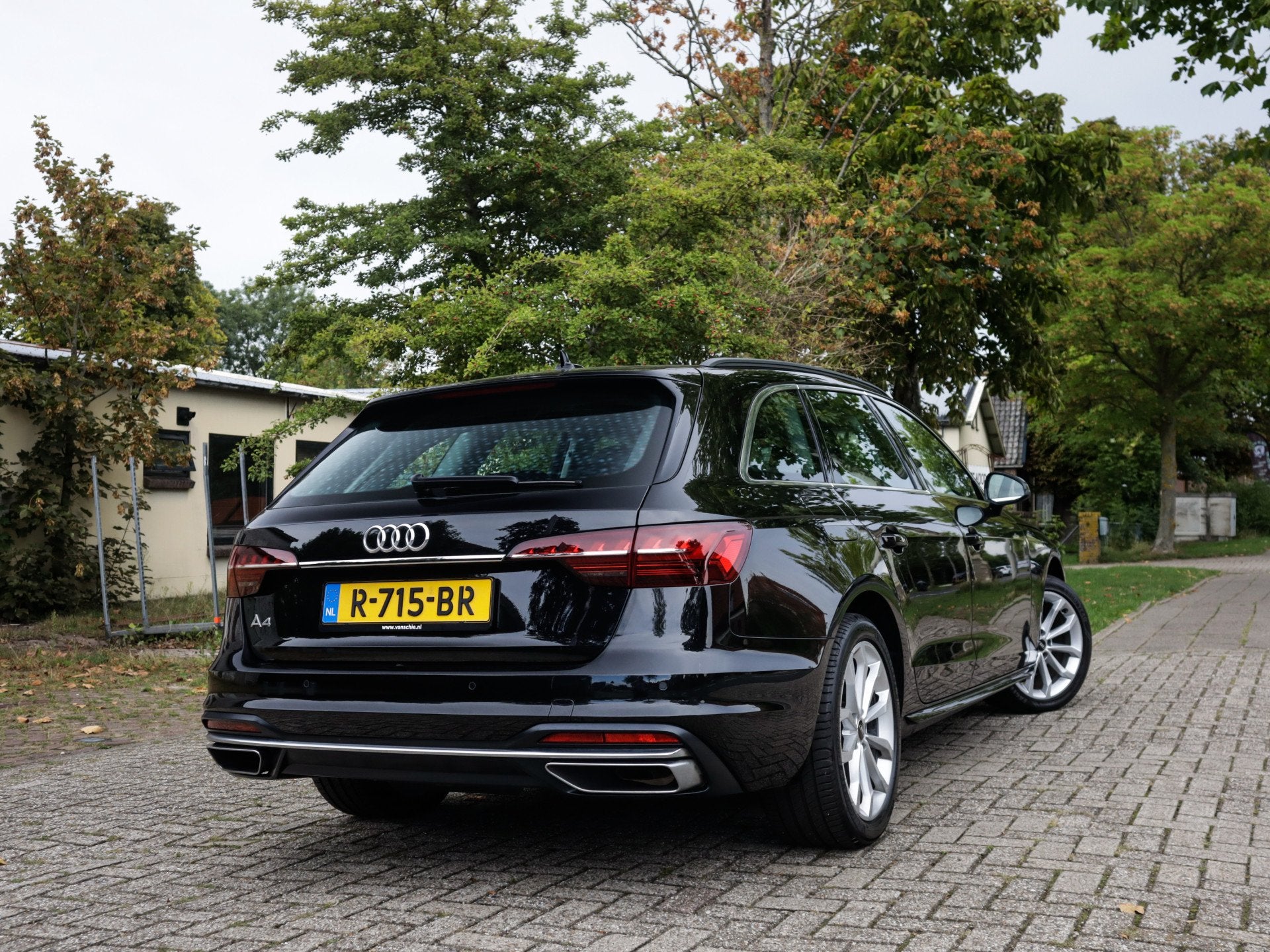 Audi A4 Avant 40 TFSI Advanced Edition 1e-Eig. & Dealer-Onde, Auto's, Audi, Gebruikt, 4 cilinders, A4, Zwart