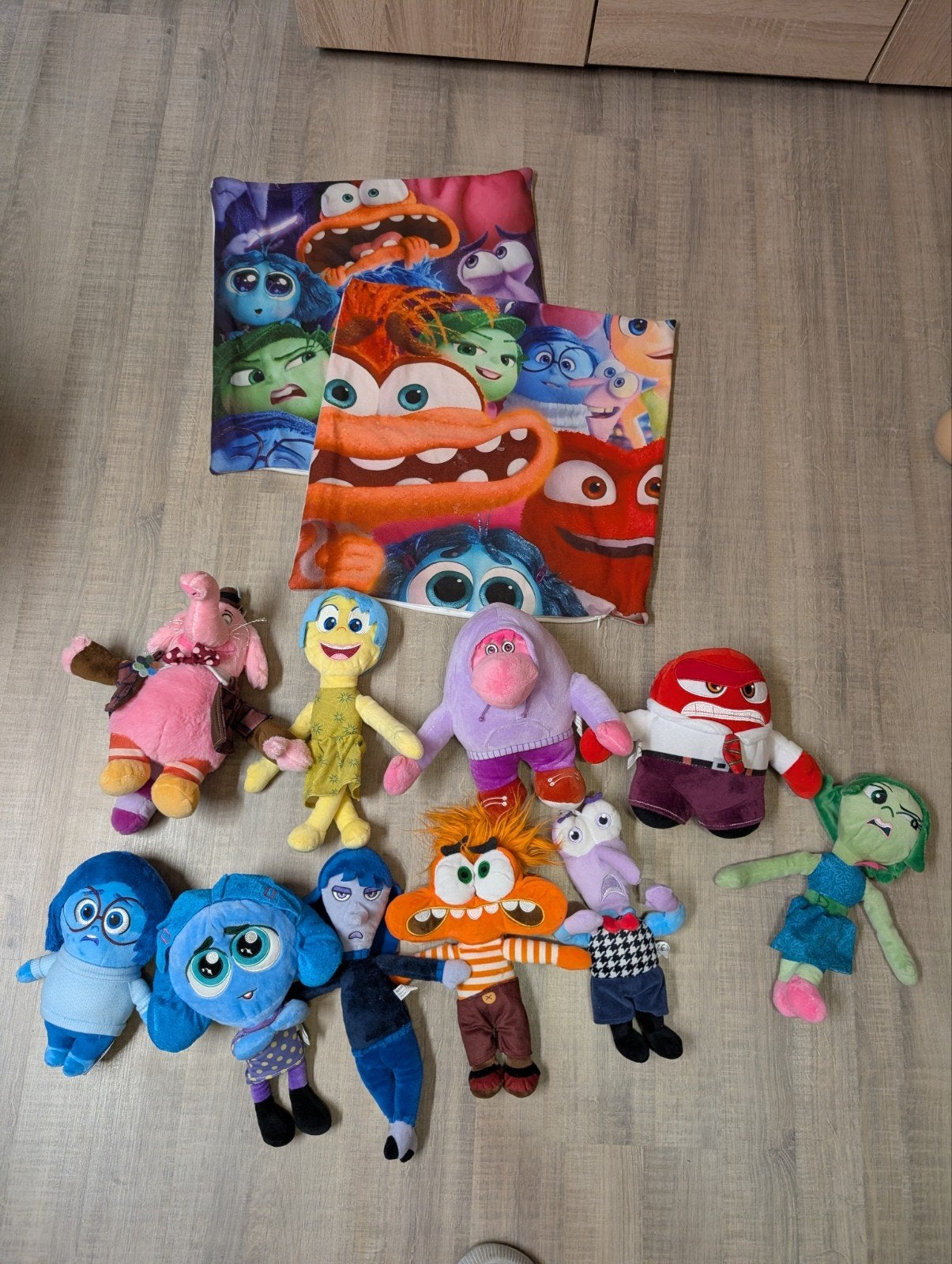 Inside Out knuffels en kussens - complete set, Disney, Ophalen of Verzenden, Middelgroot (20 tot 80 cm), Meerkleurig