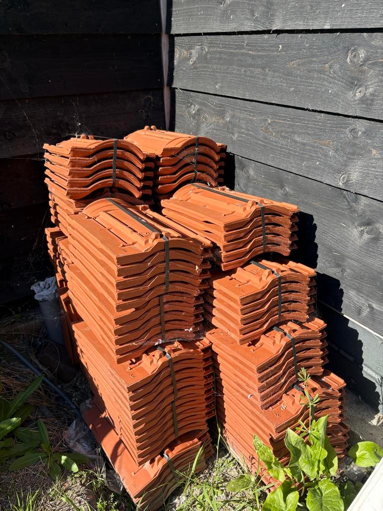 Nieuwe Monier VH Dakpannen, Doe-het-zelf en Verbouw, Dakpannen en Dakbedekking, Ophalen, Steen of Klei, Nieuw, 5 tot 10 m²