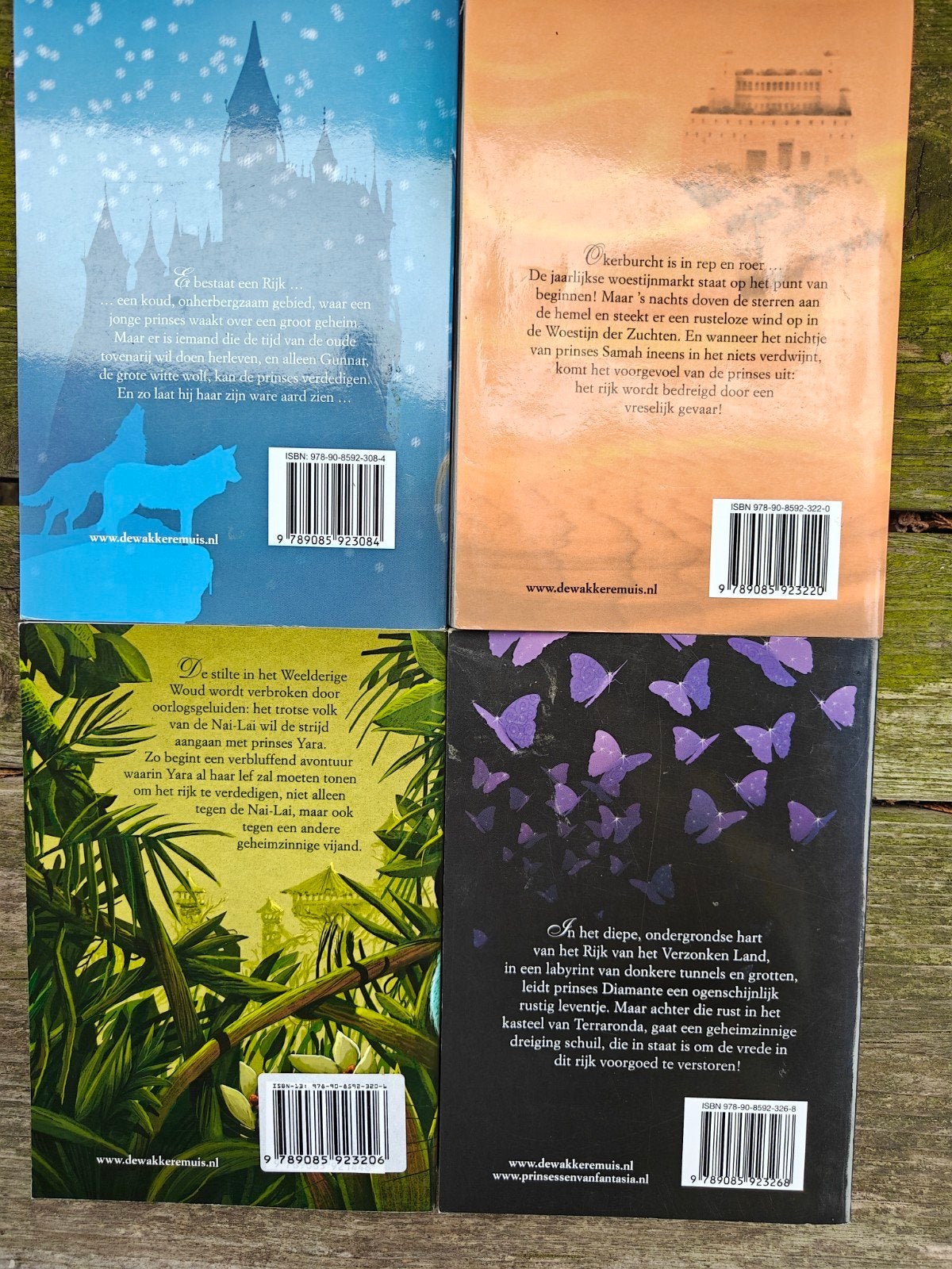 4 Boeken van de serie: De prinsessen van Fantasia., Ophalen of Verzenden, Gelezen, Fictie algemeen