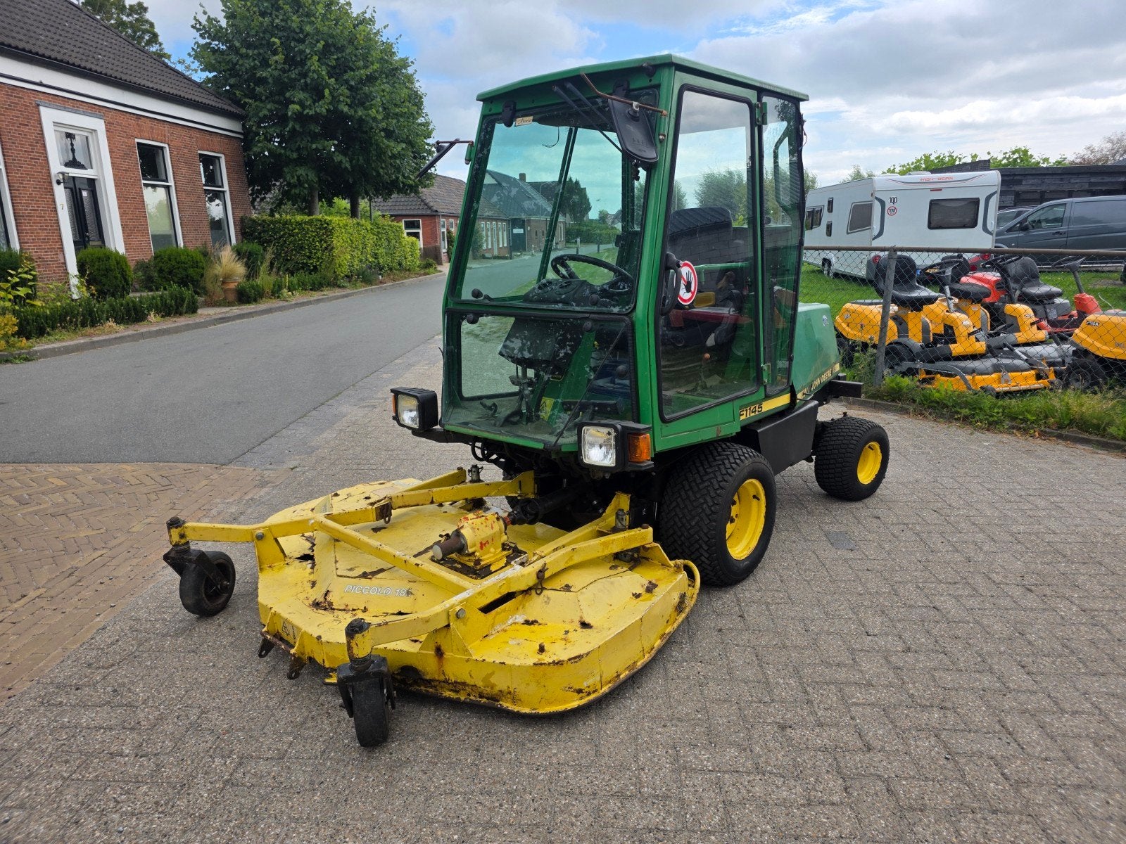 John Deere F1145 Frontmaaier 180cm 4X4 met cabine - Diesel, Gebruikt, 120 cm of meer, Mulchfunctie, Ophalen