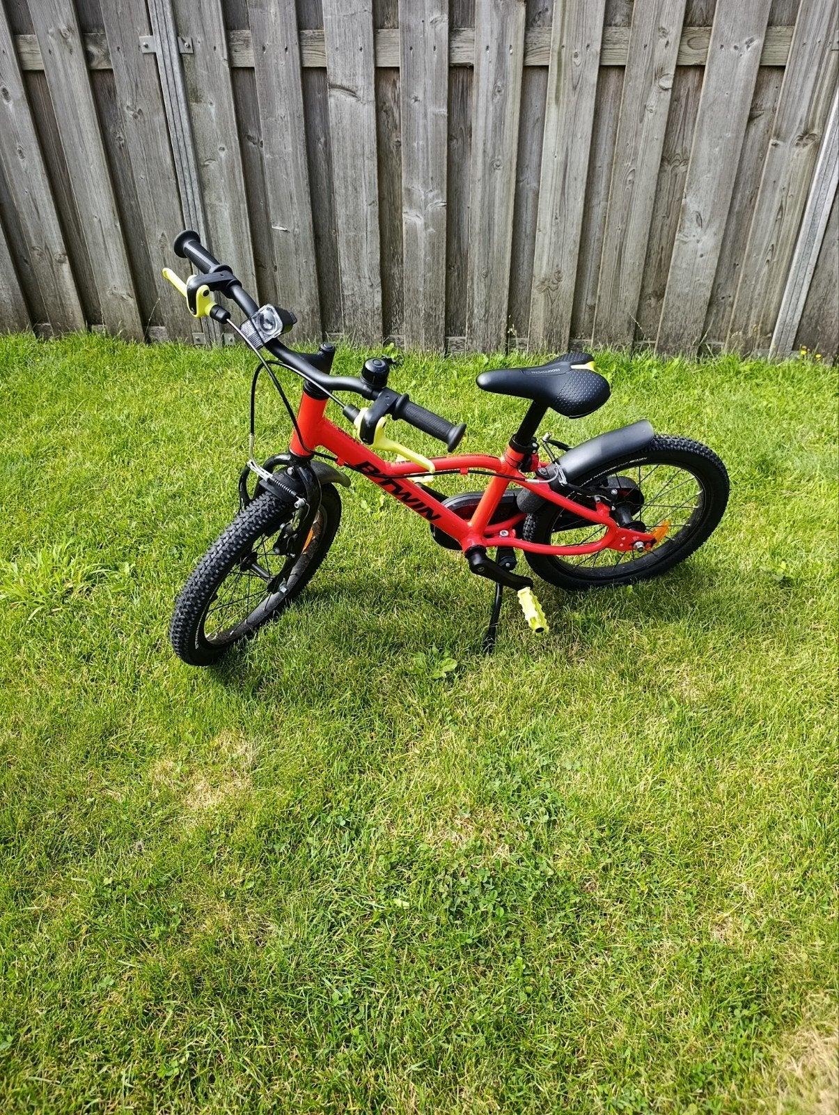 Decathlon fiets. 16 inch. Unisex. Aluminium frame, Ophalen, Zo goed als nieuw, Fictie algemeen