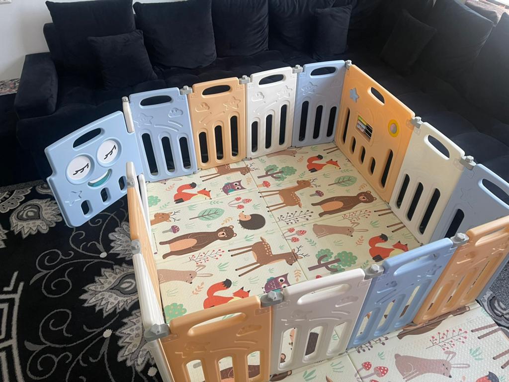 Prachtige baby / peuter / kind playpen, kinderbox incl kleed, Kinderen en Baby's, Boxen, Ophalen of Verzenden, Zo goed als nieuw