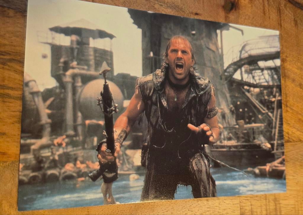 Waterworld - Kevin Costner, Verzenden, 1980 tot heden, Ongelopen, Sterren en Beroemdheden