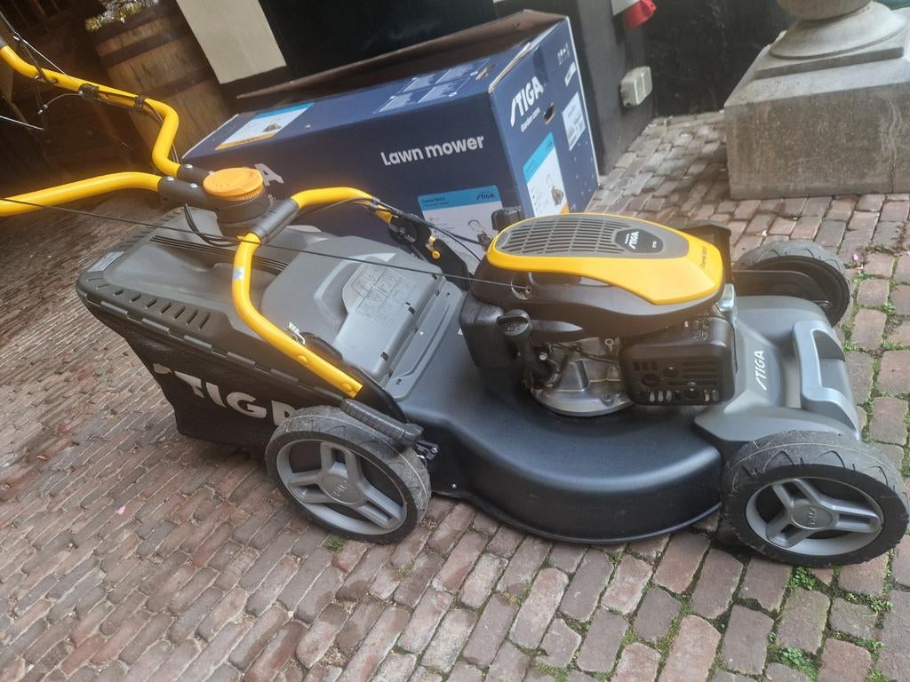 Stiga combi 553 s  benzine grasmaaier, Tuin en Terras, Grasmaaiers, Cirkelmaaier, Stihl, Mulchfunctie, Ophalen of Verzenden