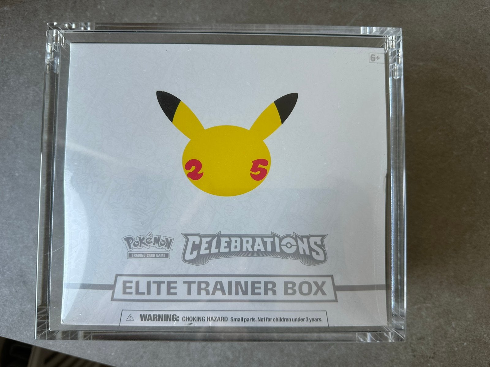 Pokemon Celebrations 25 ETB, Ophalen of Verzenden, Zo goed als nieuw