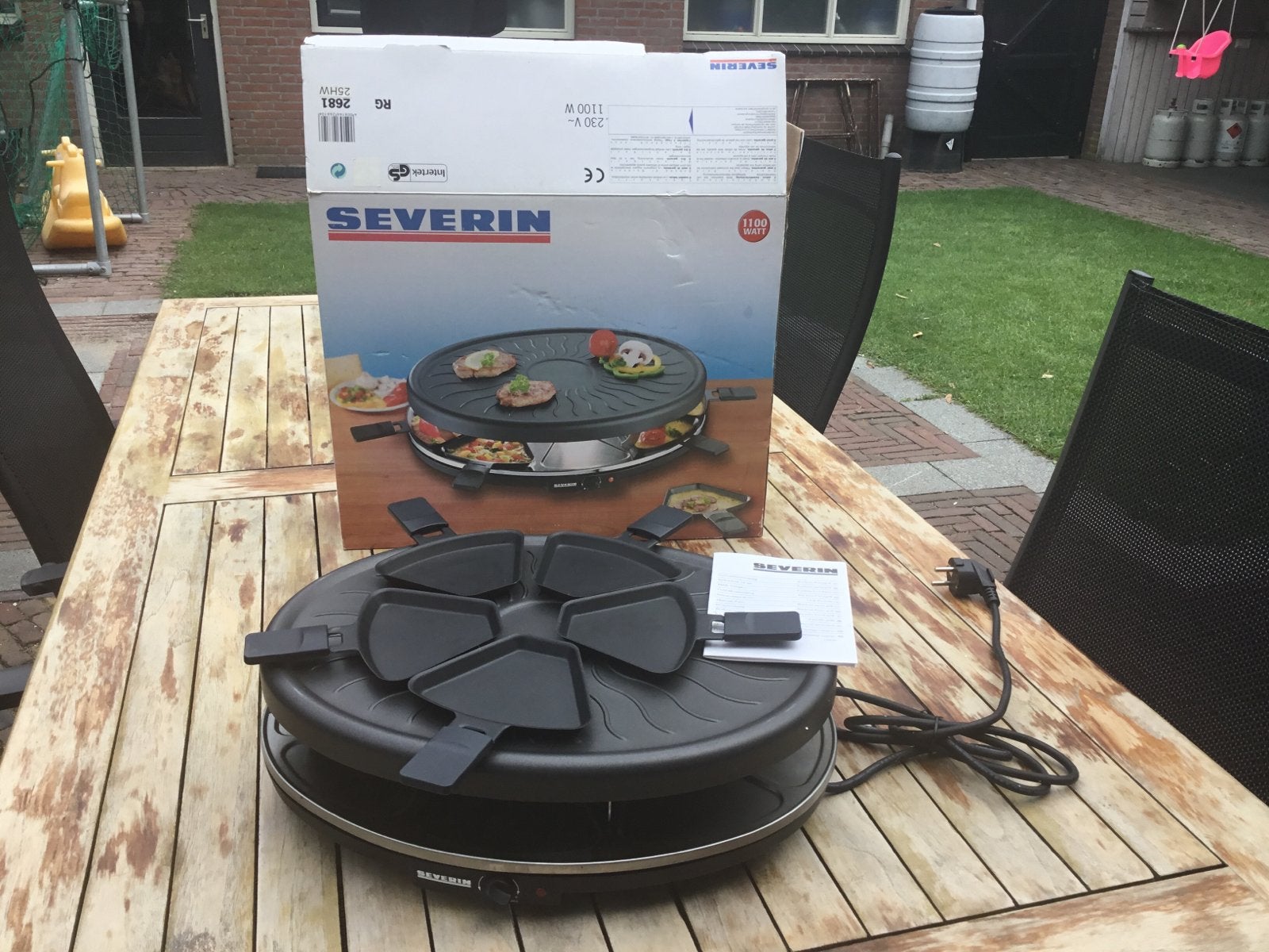 Severin Raclette Grill met 6 pannetjes - Nieuw in doos, Ophalen of Verzenden, Nieuw, 4 t/m 7 personen