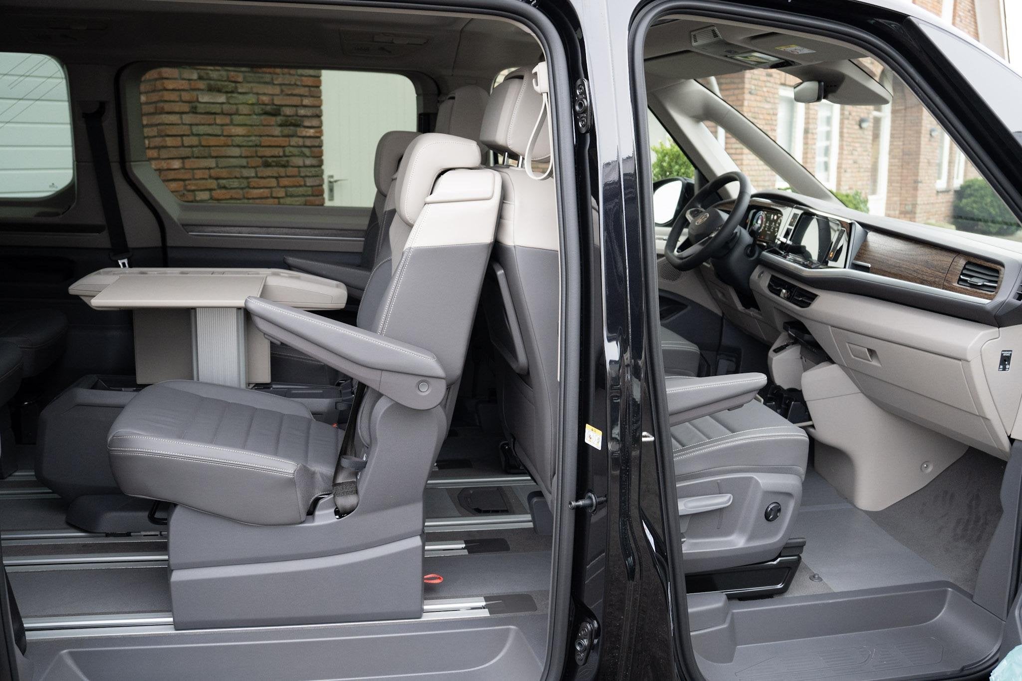 Volkswagen Multivan 1.5 eHybrid L2 STYLE 4Motion DCC Leder T, Auto's, Volkswagen, Automaat, Automatische klimaatregeling, Stof