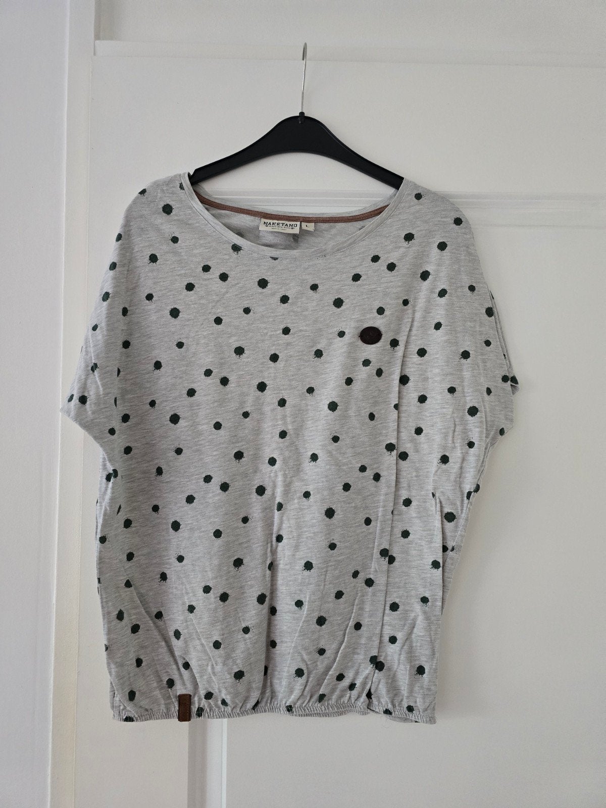 Naketano T-shirt met stippen - Maat L, Maat 42/44 (L), Ophalen of Verzenden, Zo goed als nieuw, Korte mouw