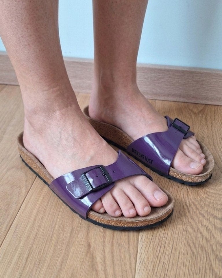 Leuk paarse slippers van Birkenstock maat 39, Slippers, Overige kleuren, Ophalen of Verzenden, Zo goed als nieuw