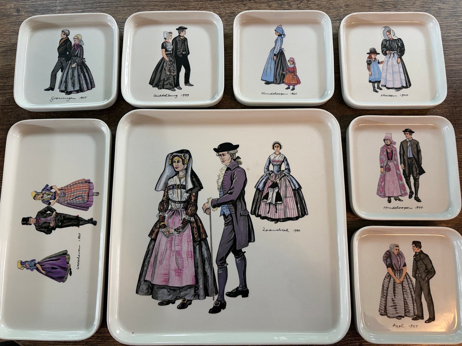 Vintage Villeroy & Boch Burgherdragt servies – 8-delige set, Ophalen of Verzenden, Zo goed als nieuw, Porselein