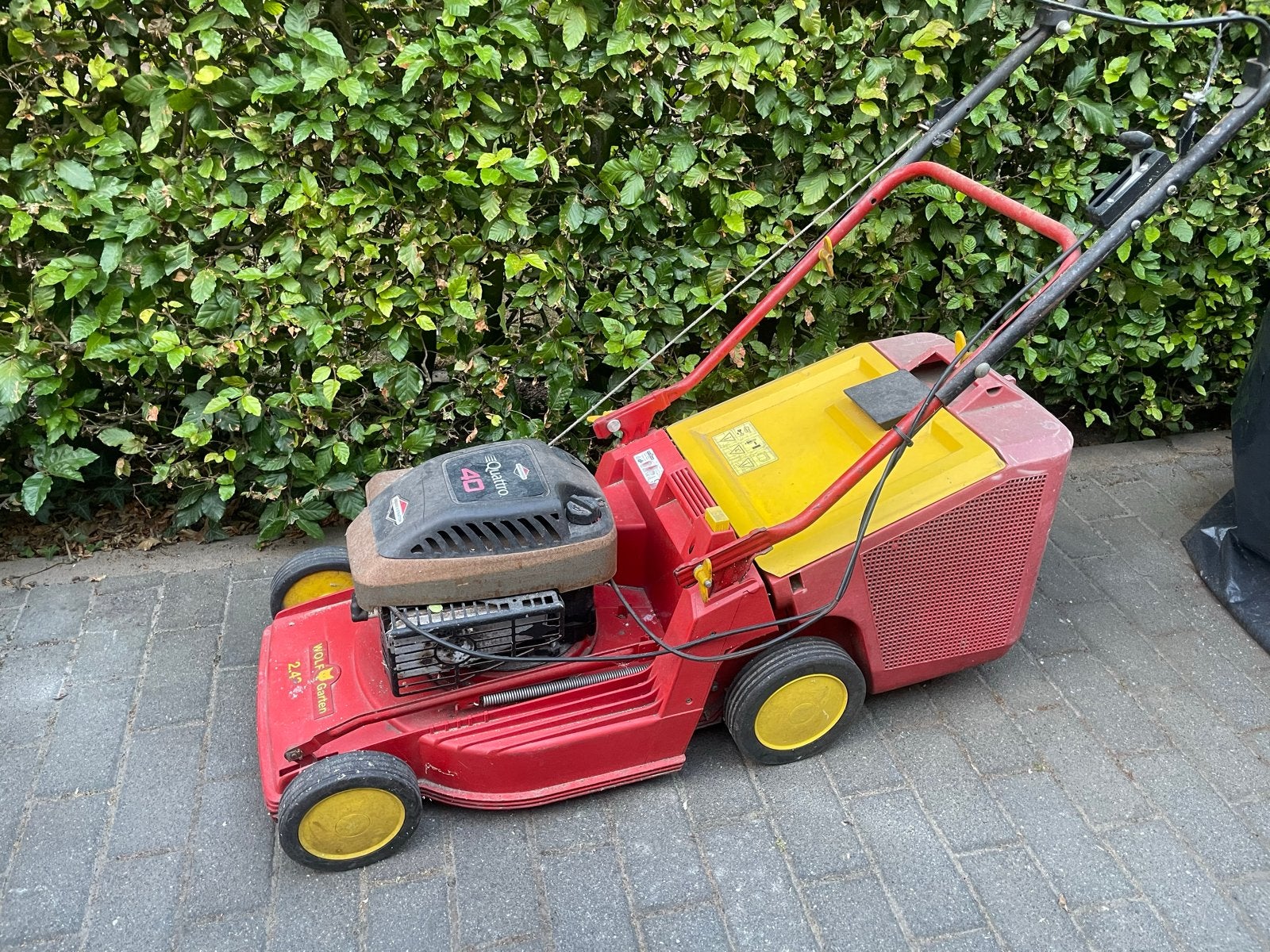 Wolf Garten Benzine Grasmaaier - Briggs & Stratton Quattro 4, Ophalen, Cirkelmaaier, Gebruikt, Benzine-grasmaaier