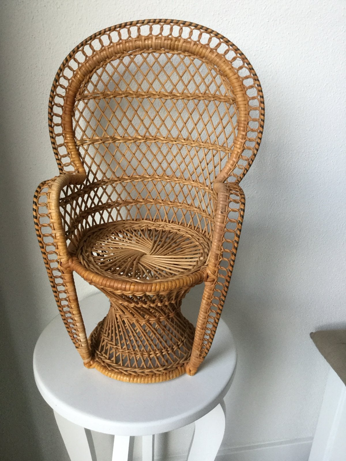 Rotan pauwstoel miniatuur - Als nieuw, Ophalen of Verzenden, Zo goed als nieuw, Jongen of Meisje
