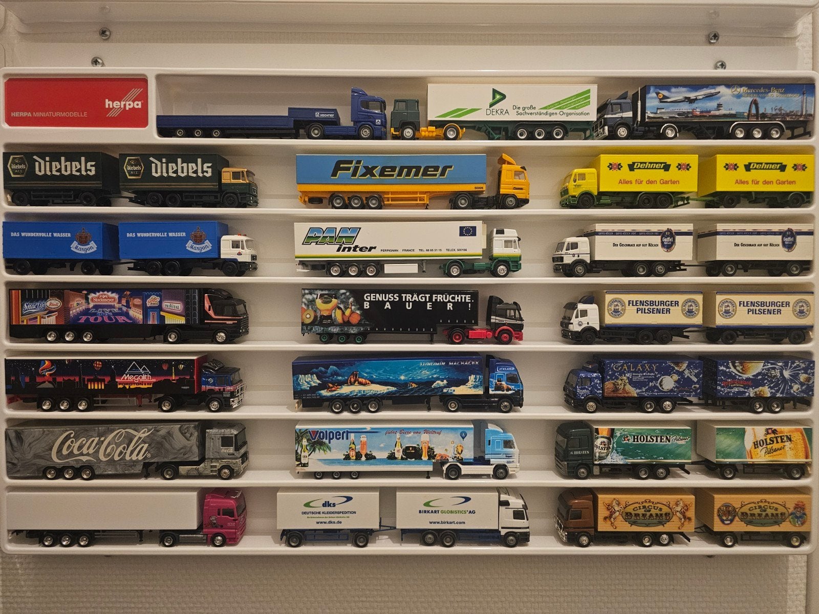 Verzameling 21 Herpa / Albedo modellen Scania volvo man, Hobby en Vrije tijd, Modelauto's | 1:87, Ophalen of Verzenden, Zo goed als nieuw