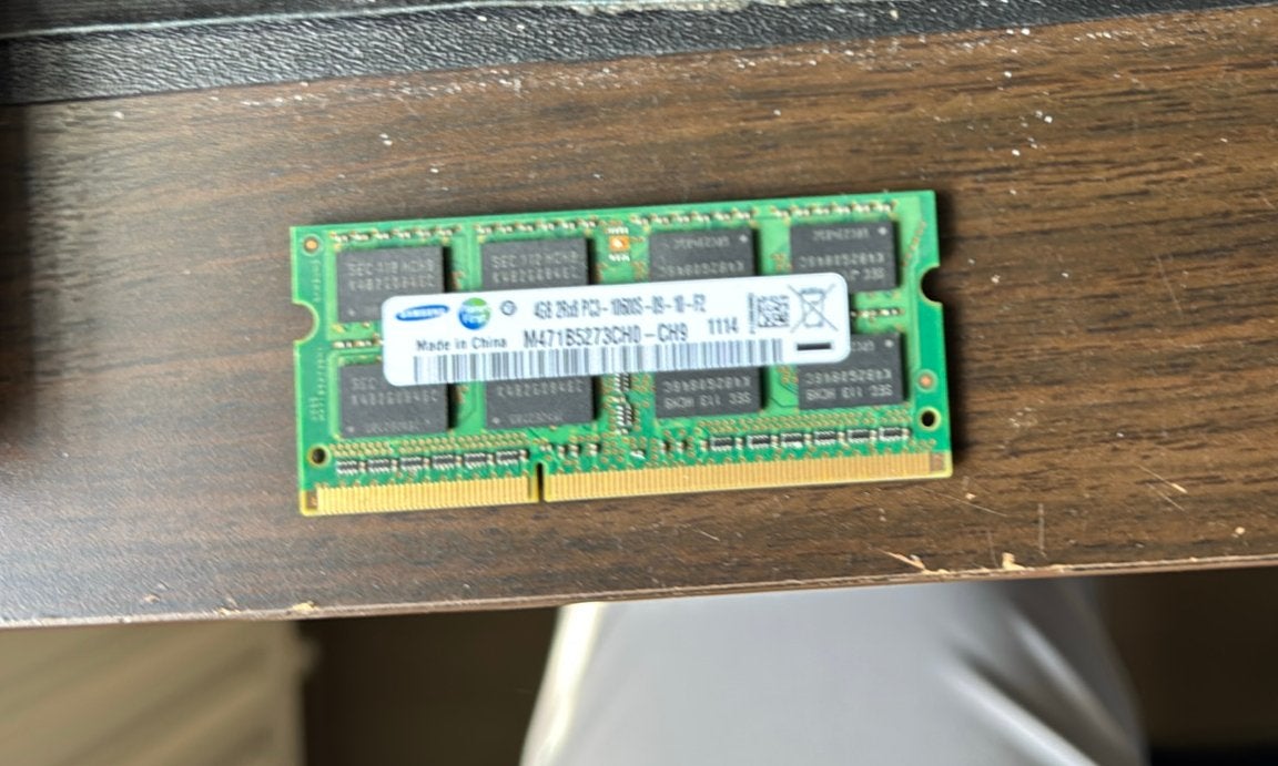 M471B5273CH0-CH9 CRH 4GB (PC3-10600) Samsung So-Dimm, Computers en Software, RAM geheugen, Ophalen of Verzenden, Zo goed als nieuw