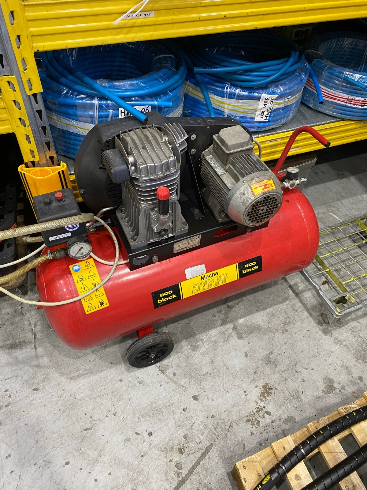 Concorde Compressor 100 liter 380V, 100 liter of meer, Ophalen, Gebruikt, Mobiel
