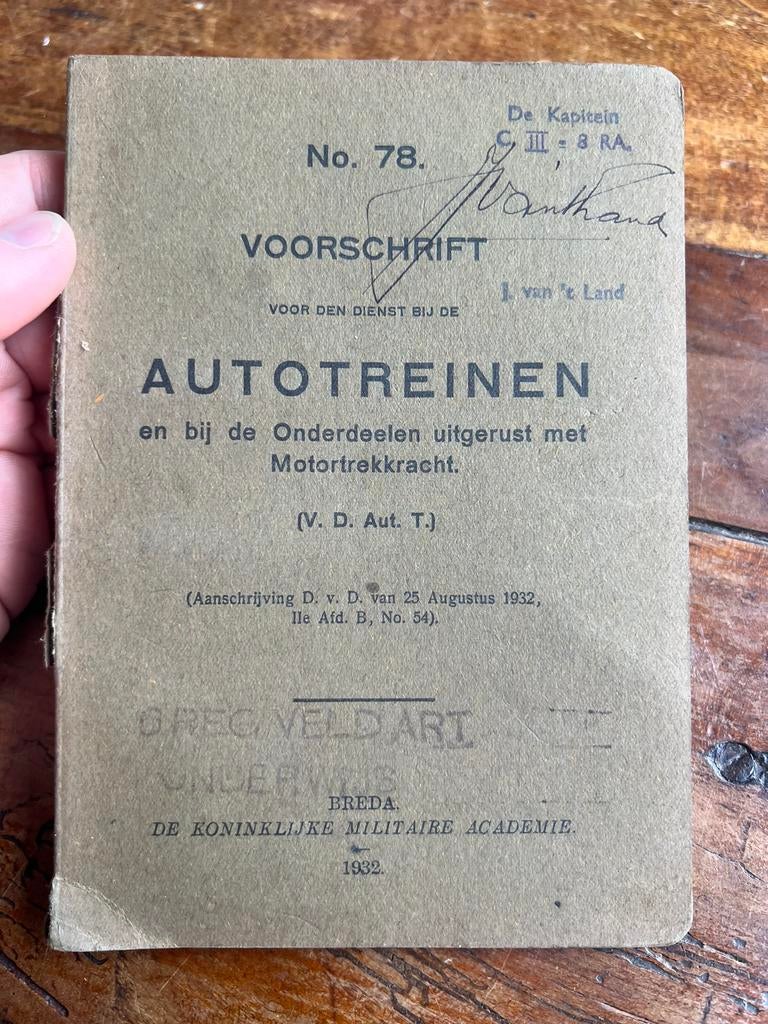 Nederlands mobilisatie voorschrift autotreinen III - 8 RA, Ophalen of Verzenden, Nederland, Embleem of Badge