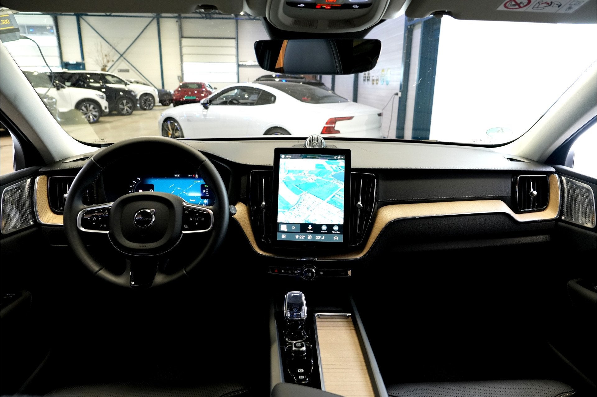 Volvo XC60 2.0 T8 AWD 335kW/456pk Aut8 Recharge Ultra Bright, Automaat, Gebruikt, Euro 6, 4 cilinders