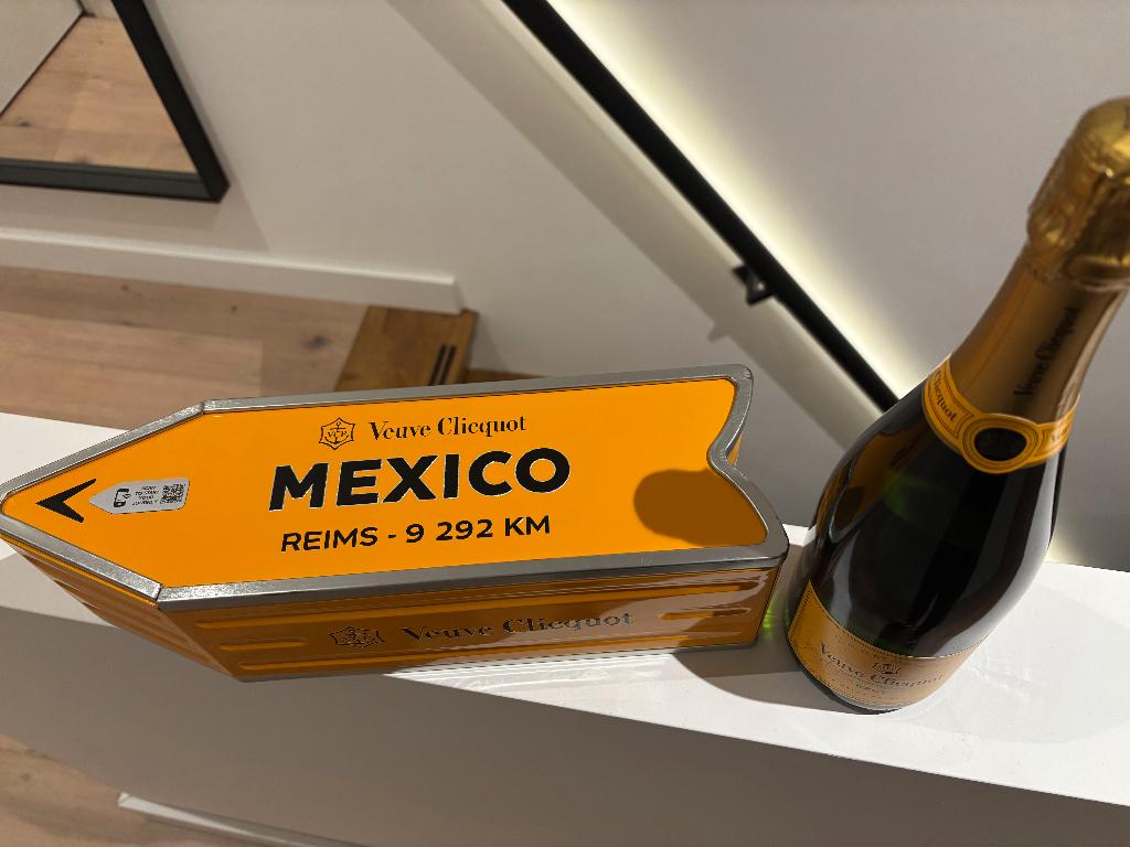 Veuve Clicquot ARROW 2 stuks, Frankrijk, Nieuw, Ophalen of Verzenden, Champagne