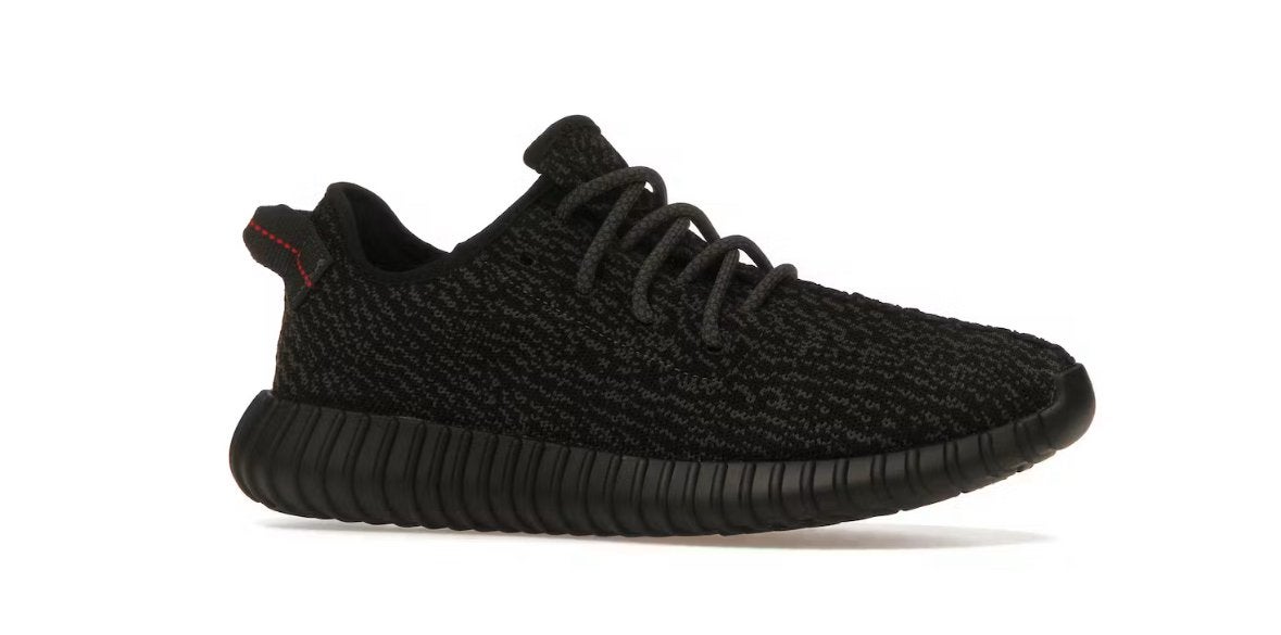 Yeezy Boost 350 V2 Pirate Black 41 1/3, Ophalen of Verzenden, Nieuw, Zwart
