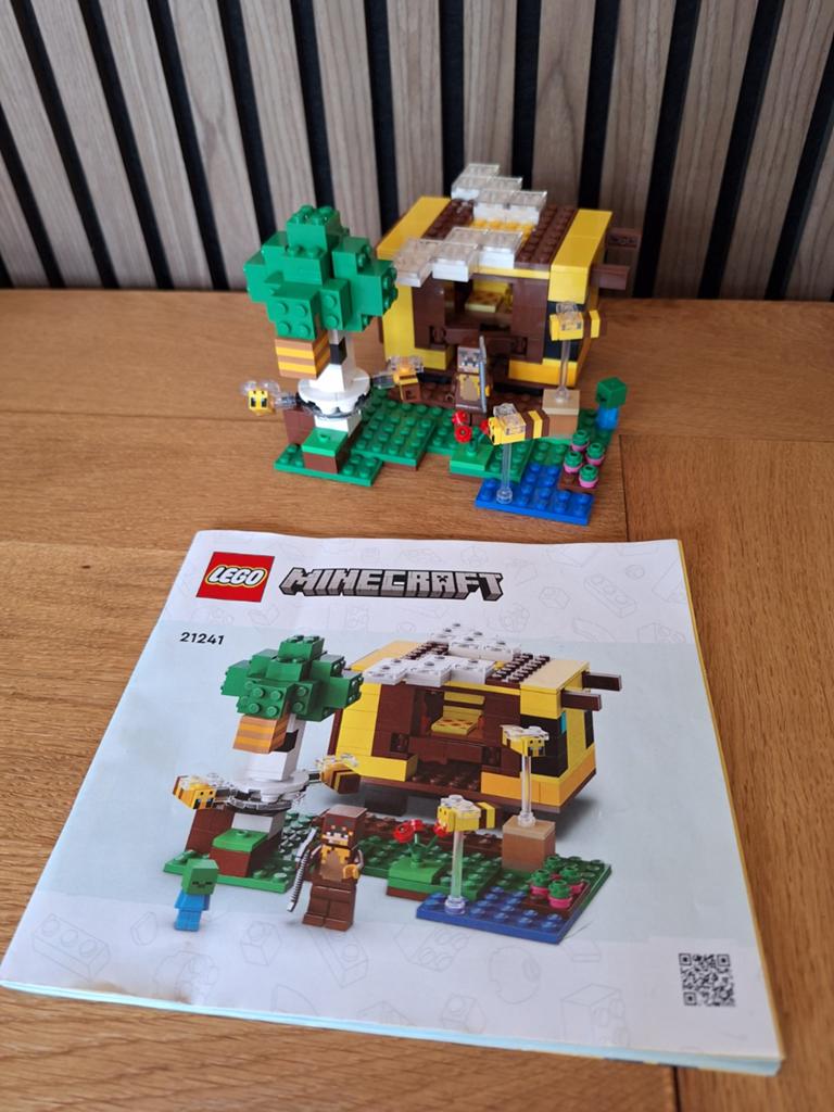 LEGO Minecraft De Bijenboerderij (21241), Minecraft, Lego, Ophalen of Verzenden, Zo goed als nieuw