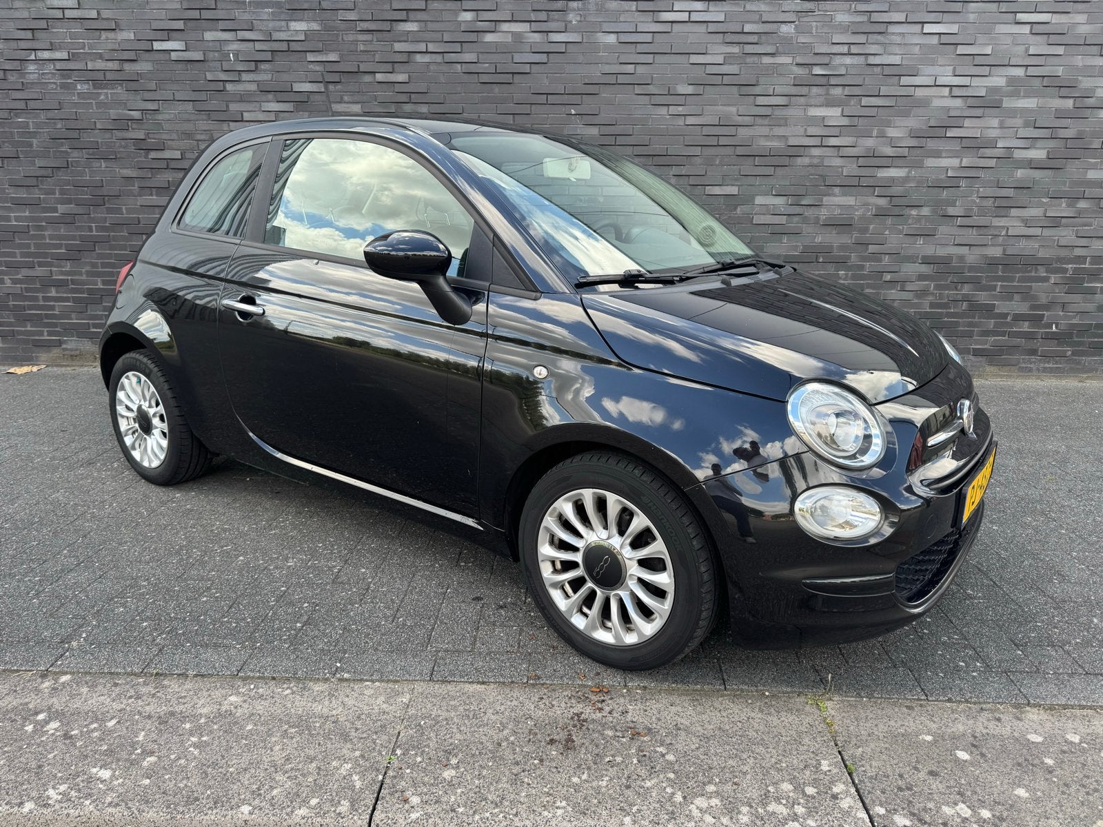 Fiat 500 Twinair Pop 80pk 2017 Zwart, Auto's, Voorwielaandrijving, Stof, Origineel Nederlands, Handgeschakeld