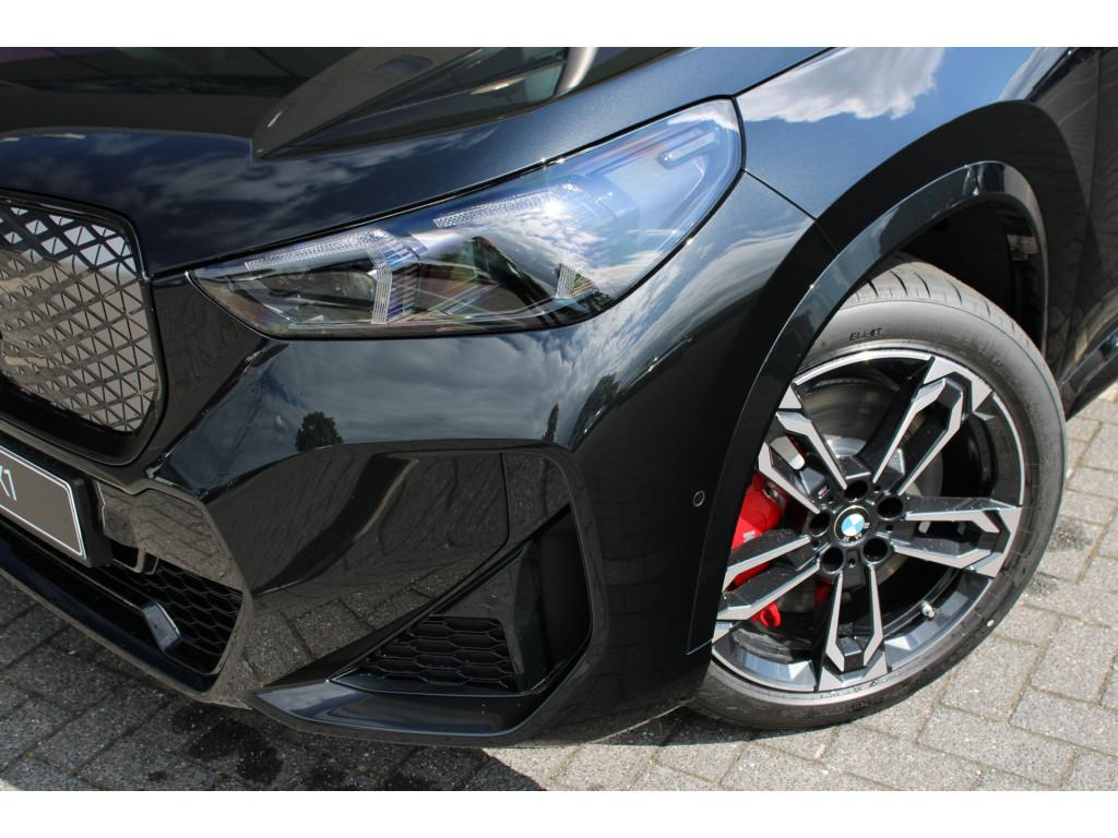 BMW iX1 eDrive20 M Sport / Trekhaak / Achteruitrijcamera / S, Zwart, Zwart, Nieuw, SUV of Terreinwagen
