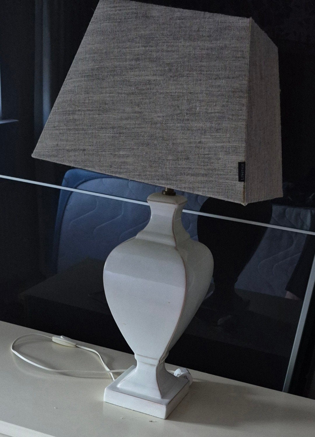 Stijlvolle tafellamp met linnen kap, Beige, Met schakelaar, Gebruikt, Textiel