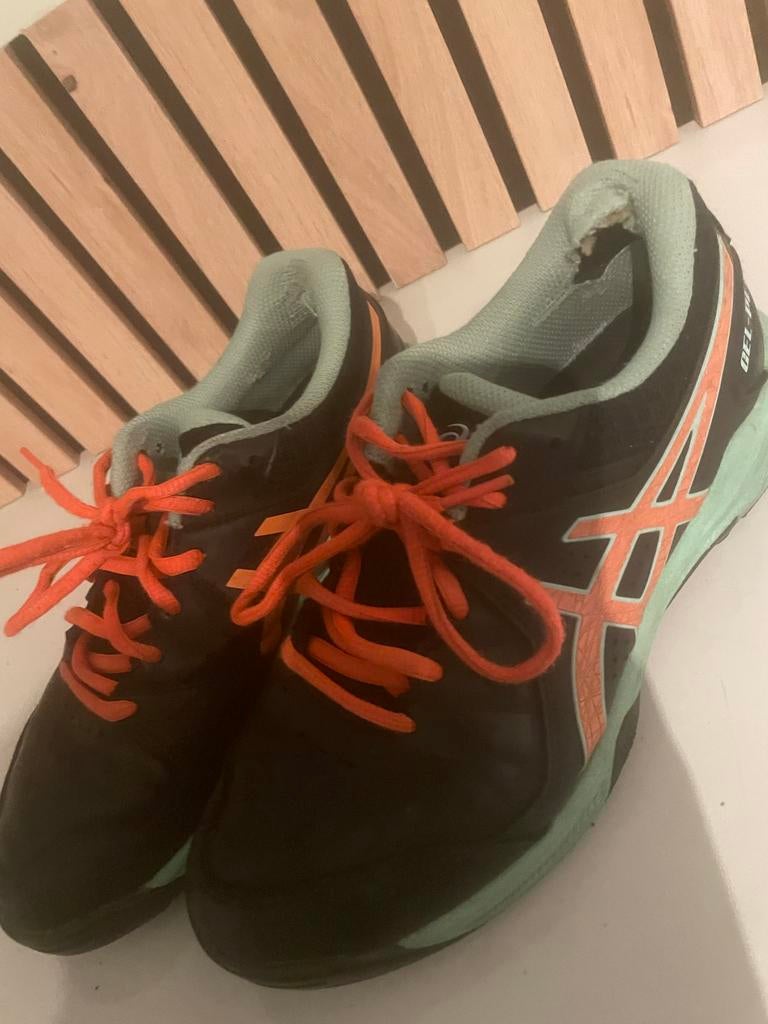 ASICS Korfbalschoenen Veld - Maat 38, Sport en Fitness, Korfbal, Ophalen of Verzenden, Gebruikt, Schoenen