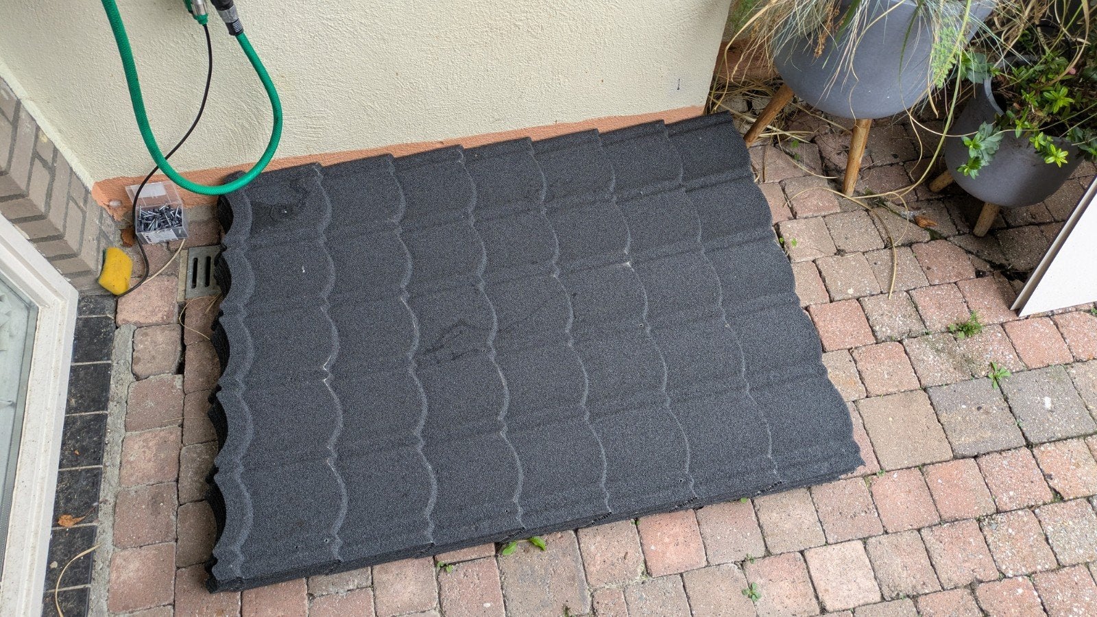 15 nieuwe dakplaten met nokvorsten en boutjes, Zo goed als nieuw, 15 m² of meer, Metaal, Grijs