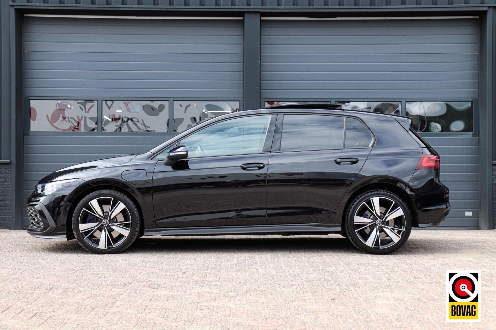 Volkswagen Golf 1.4 eHybrid GTE |IQ-LIGHT|PANODAK|HUD|CARPLA, Gebruikt, Euro 6, 4 cilinders, Met garantie (alle)