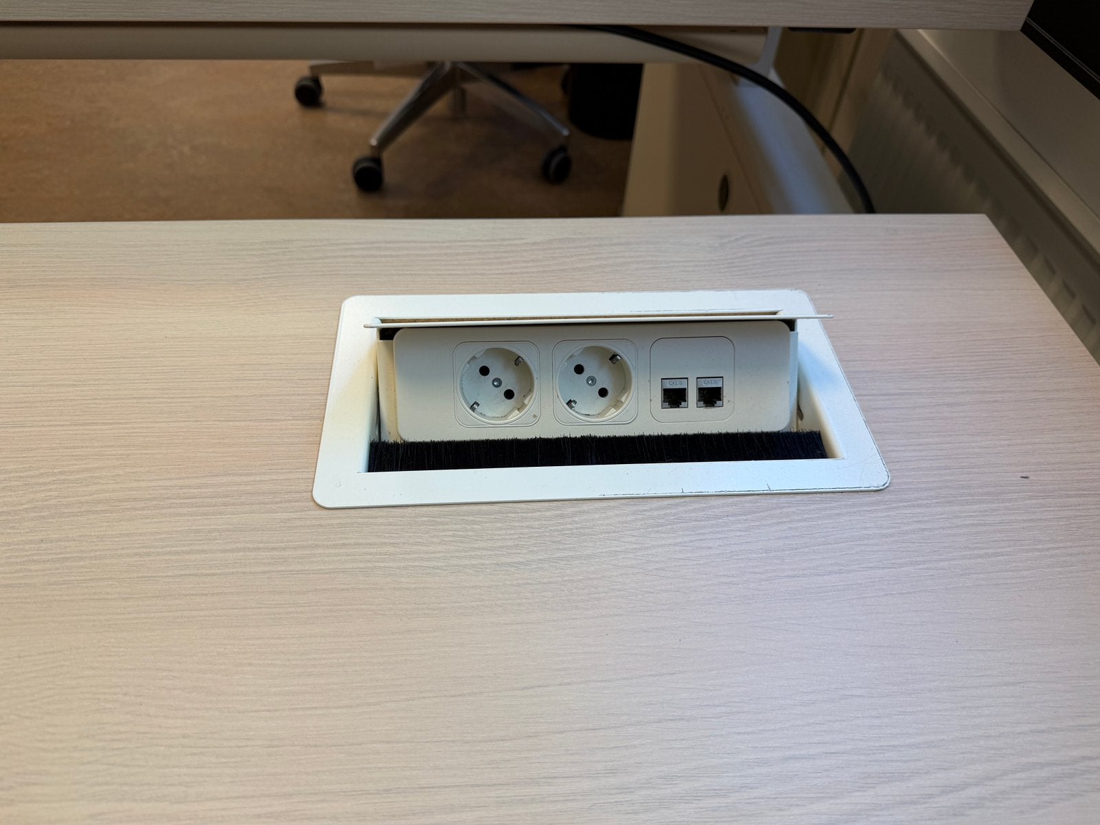 Duo bureau 180 x 188 electrisch verstelbaar, In hoogte verstelbaar, Gebruikt, ., Hoogeveen
